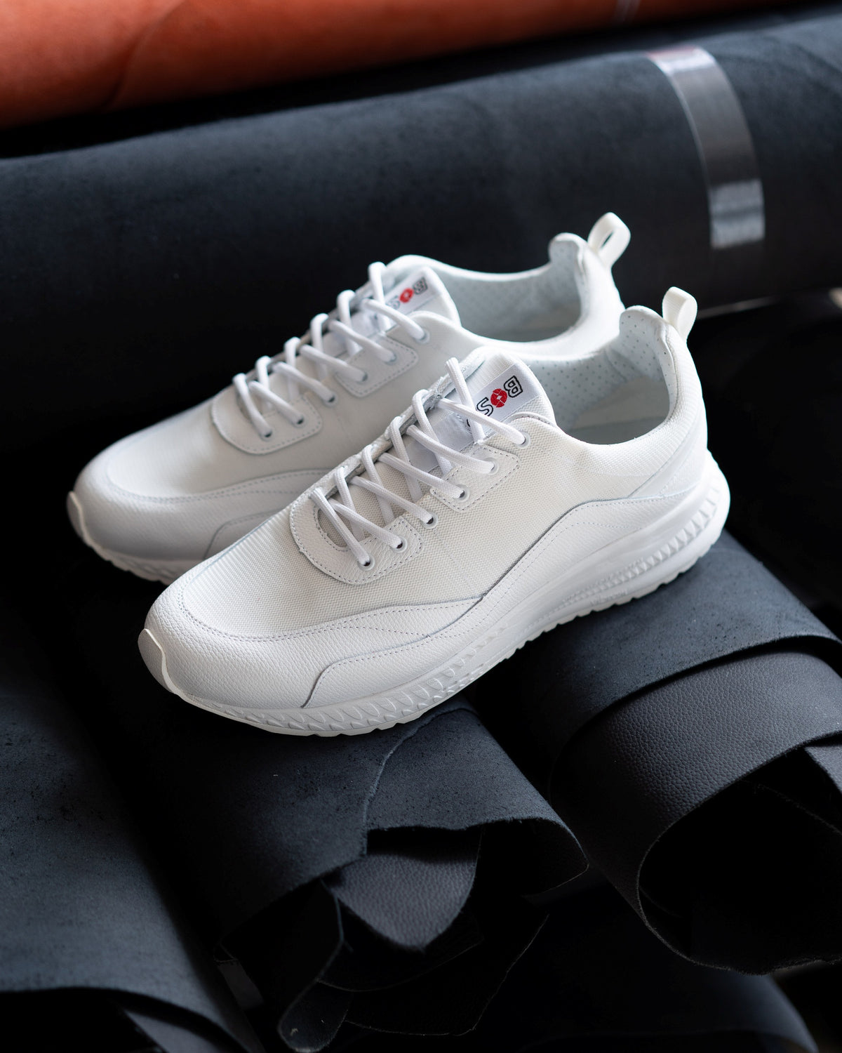 Tenisky Chrono Uni White – v reálném prostředí 3